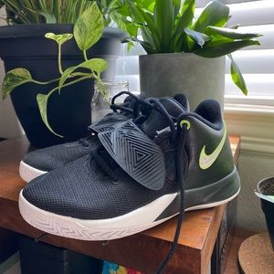 Boys Nike shoes - worn 1x - size 4 big boys